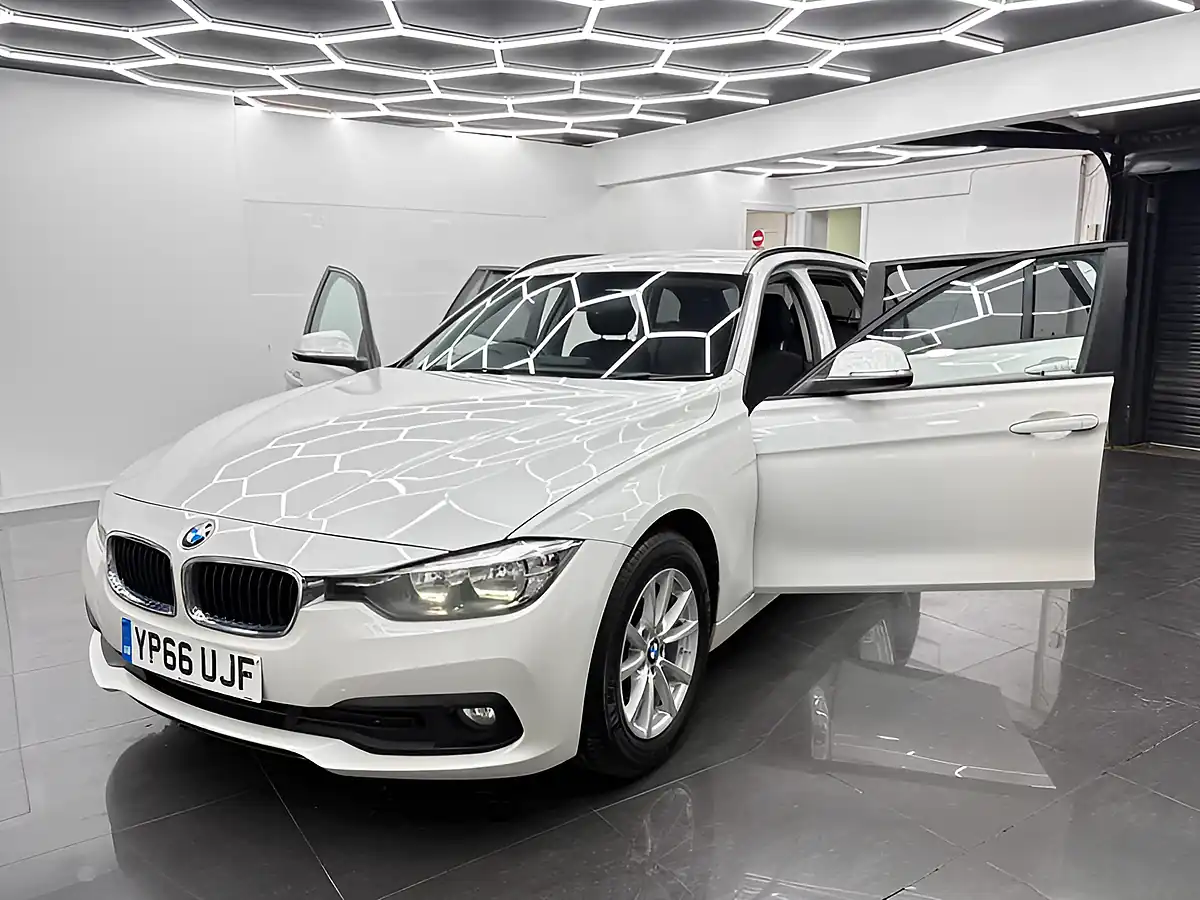 Used 2016 BMW 3 Series Se Touring Mineral White - Interior and Exterior details 8