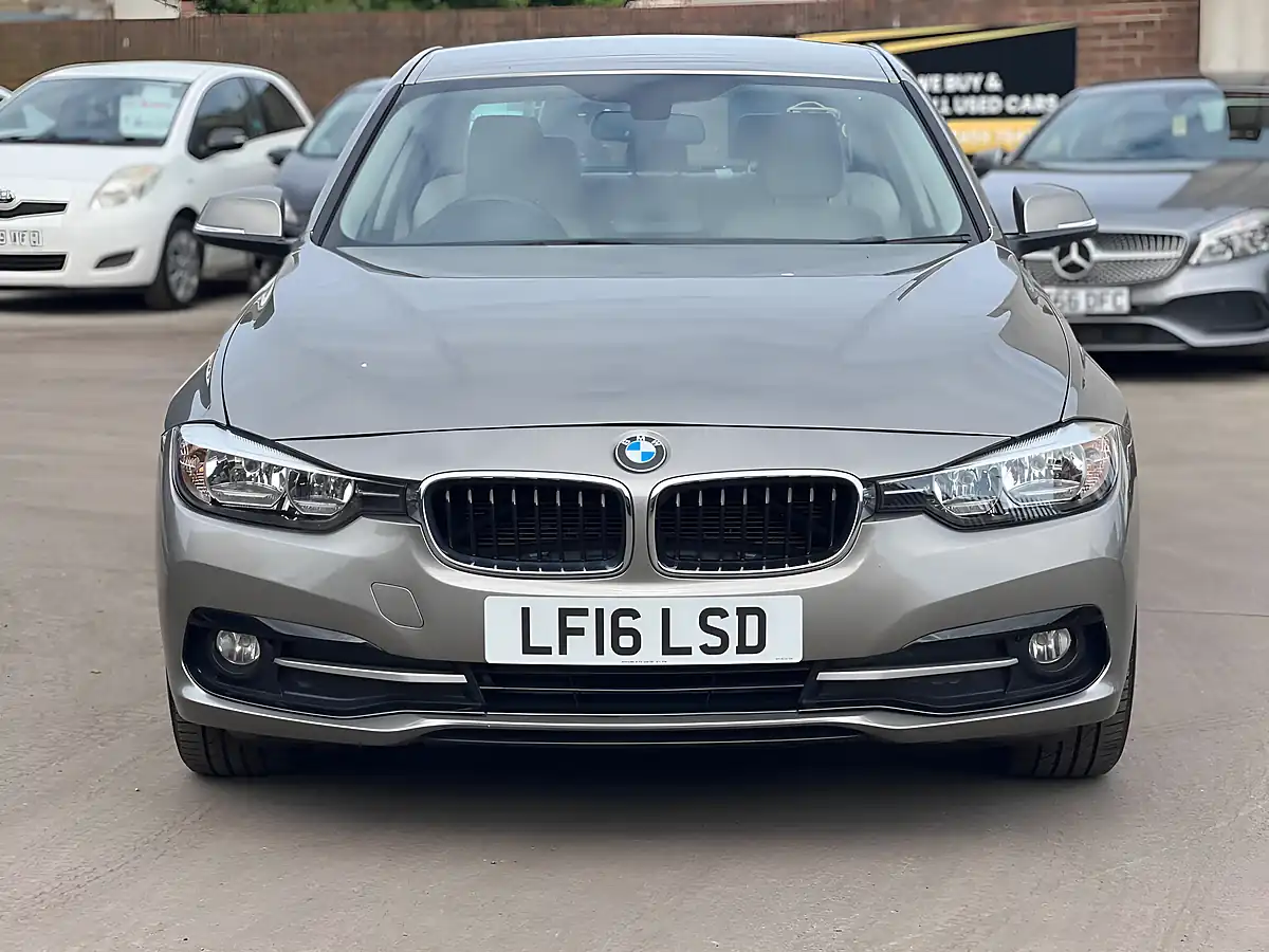 Used 2016 BMW 3 Series Sport Silver - Interior and Exterior details 2