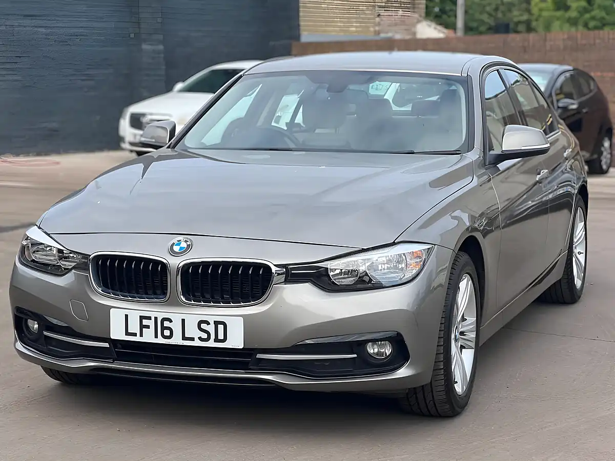 Used 2016 BMW 3 Series Sport Silver - Interior and Exterior details 3