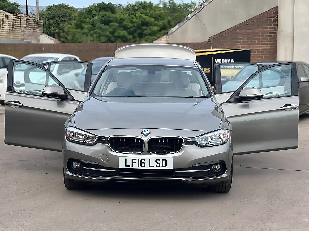 Used 2016 BMW 3 Series Sport Silver - Interior and Exterior details 6