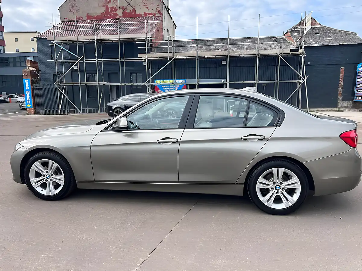 Used 2016 BMW 3 Series Sport Silver - Interior and Exterior details 7