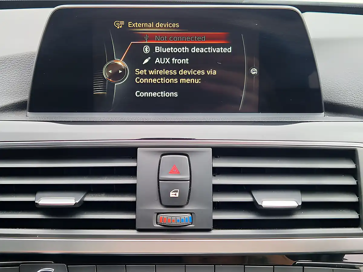 Used 2016 BMW 3 Series Sport White - Interior and Exterior details 17