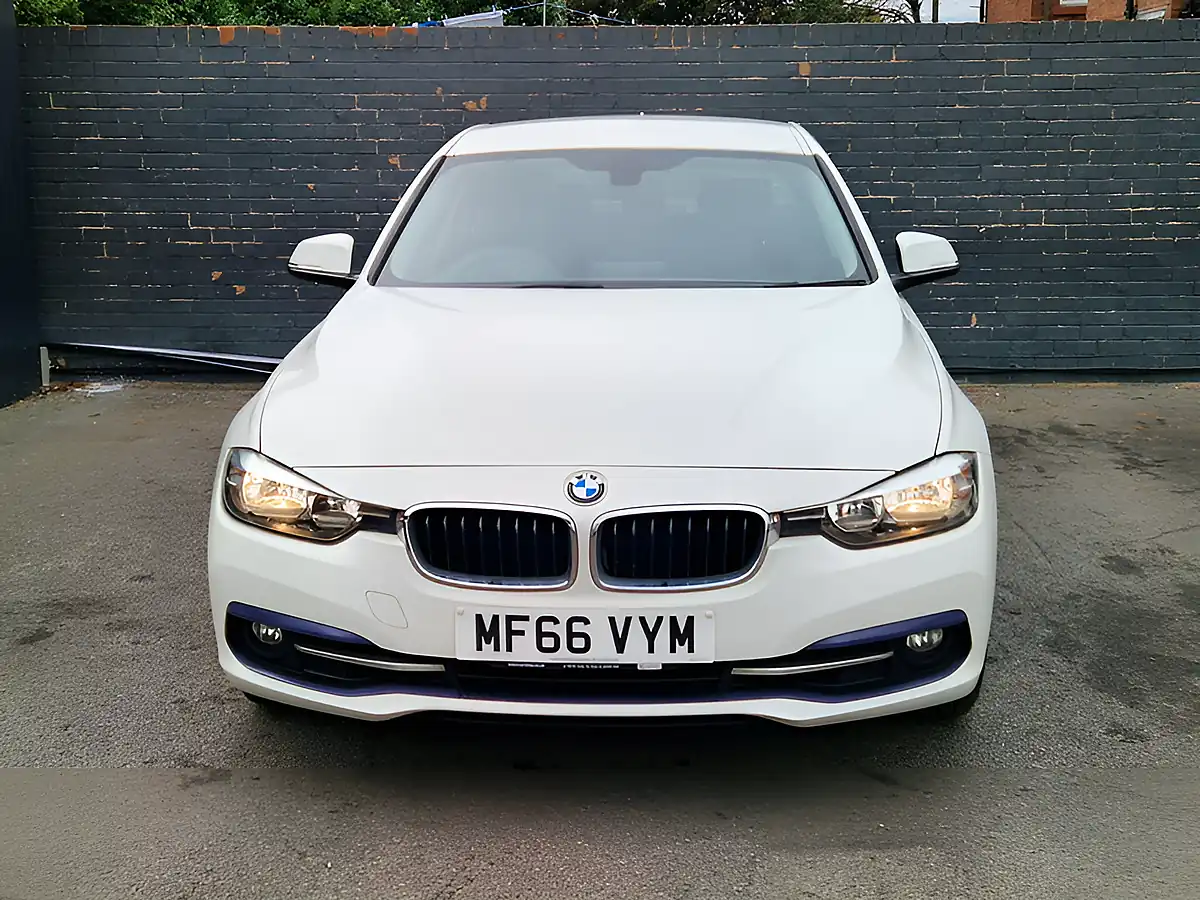Used 2016 BMW 3 Series Sport White - Interior and Exterior details 4