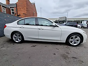 Used 2016 BMW 3 Series Sport White - Interior and Exterior details 7