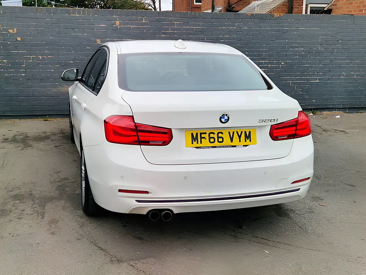 Used 2016 BMW 3 Series Sport White - Interior and Exterior details 8
