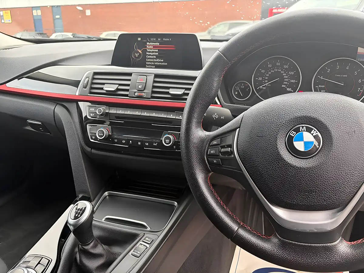 Used 2016 BMW 3 Series Sport White - Interior and Exterior details 11