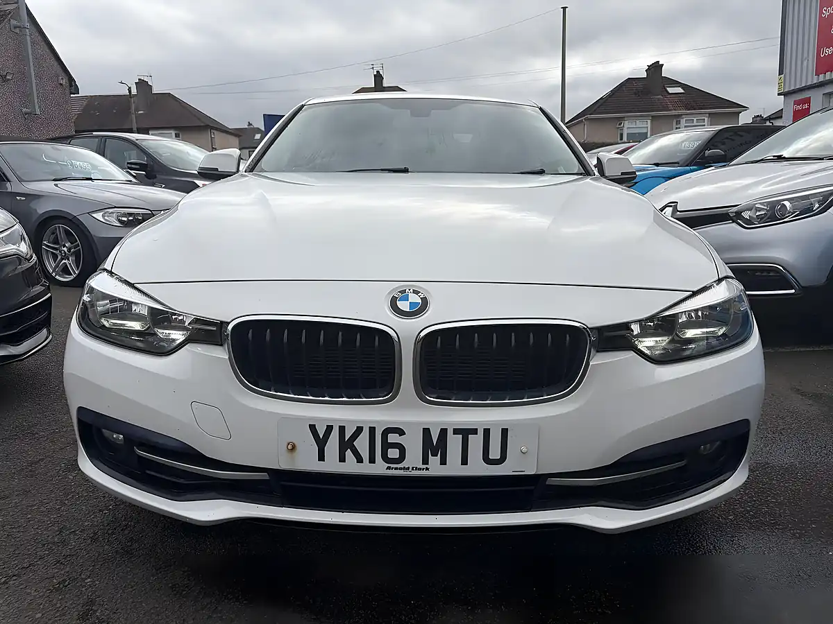 Used 2016 BMW 3 Series Sport White - Interior and Exterior details 4