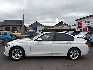Used 2016 BMW 3 Series Sport White - Interior and Exterior details 6
