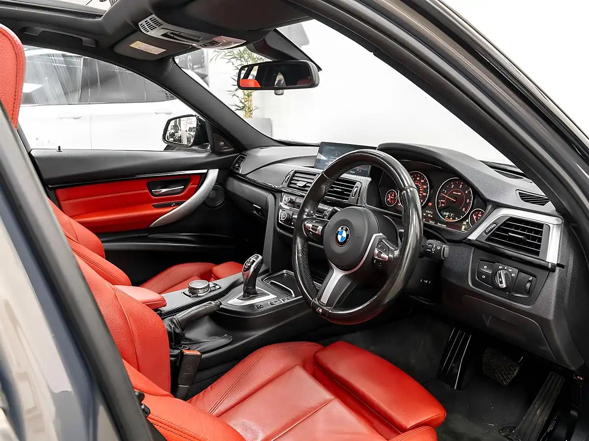 Used 2016 BMW 330d M Sport Touring Beige - Interior and Exterior details 18