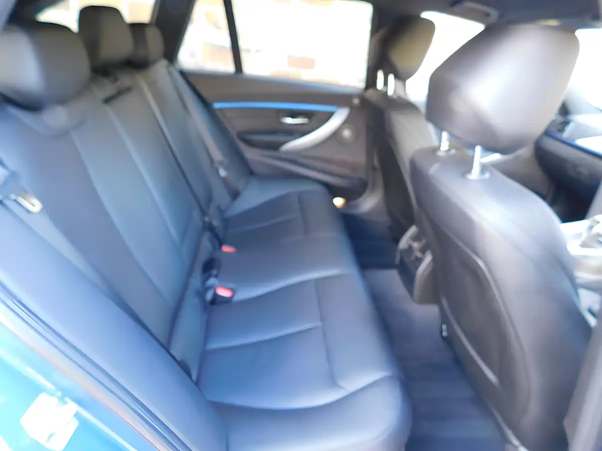 Used 2016 BMW 335d M Sport Touring Estoril Blue - Interior and Exterior details 9