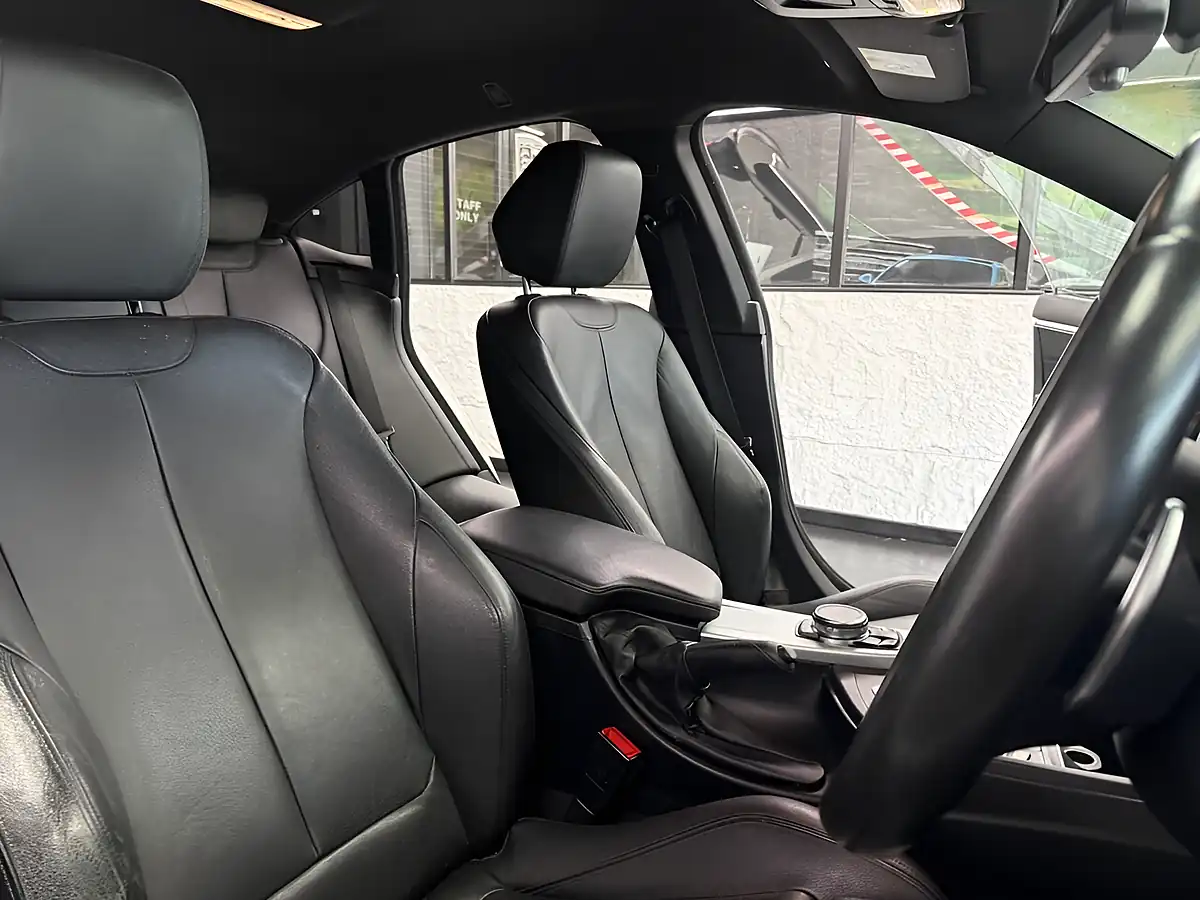 Used 2016 BMW 4 Series Gran Coupe M Sport White - Interior and Exterior details 17