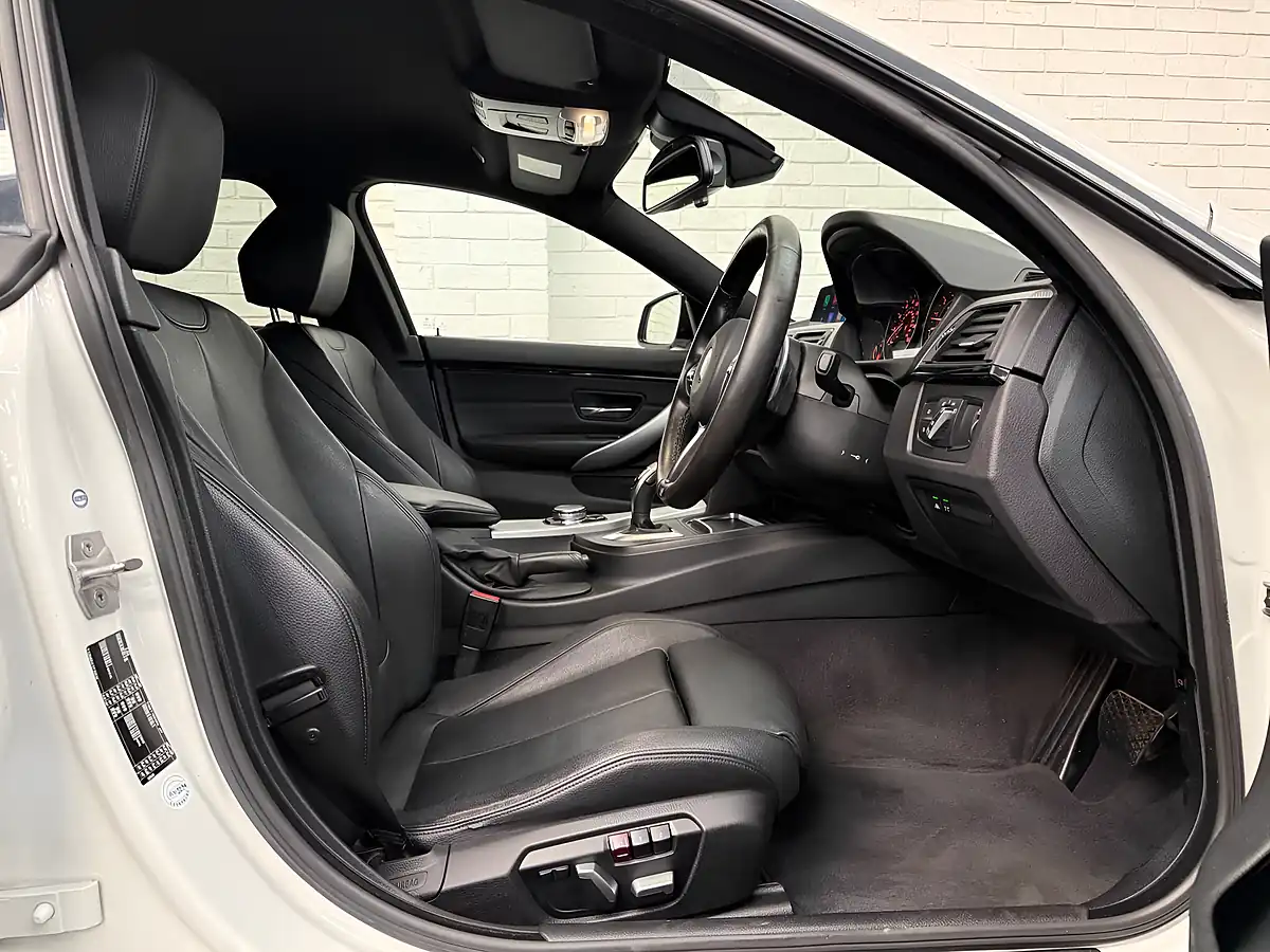 Used 2016 BMW 4 Series Gran Coupe M Sport White - Interior and Exterior details 9