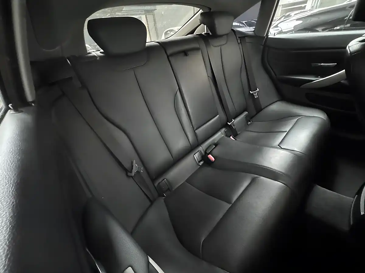Used 2016 BMW 4 Series Gran Coupe Se Black - Interior and Exterior details 10