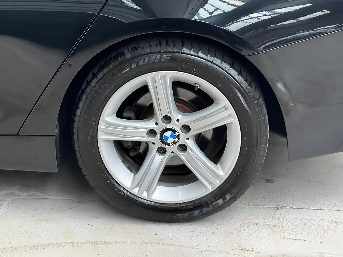 Used 2016 BMW 4 Series Gran Coupe Se Black - Interior and Exterior details 19