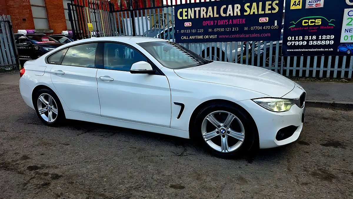 Used 2016 BMW 4 Series Gran Coupe Se White - Front View