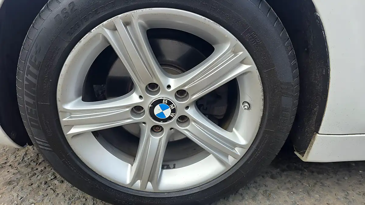 Used 2016 BMW 4 Series Gran Coupe Se White - Interior and Exterior details 19