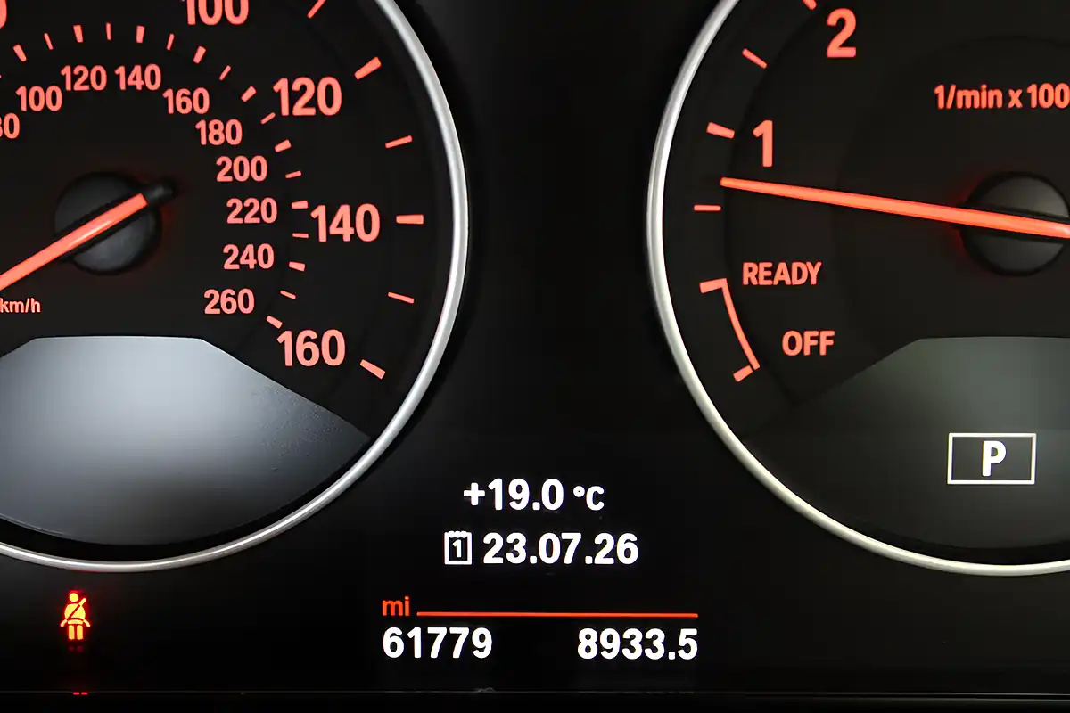 Used 2016 BMW 4 Series Luxury Grey - Interior and Exterior details 19