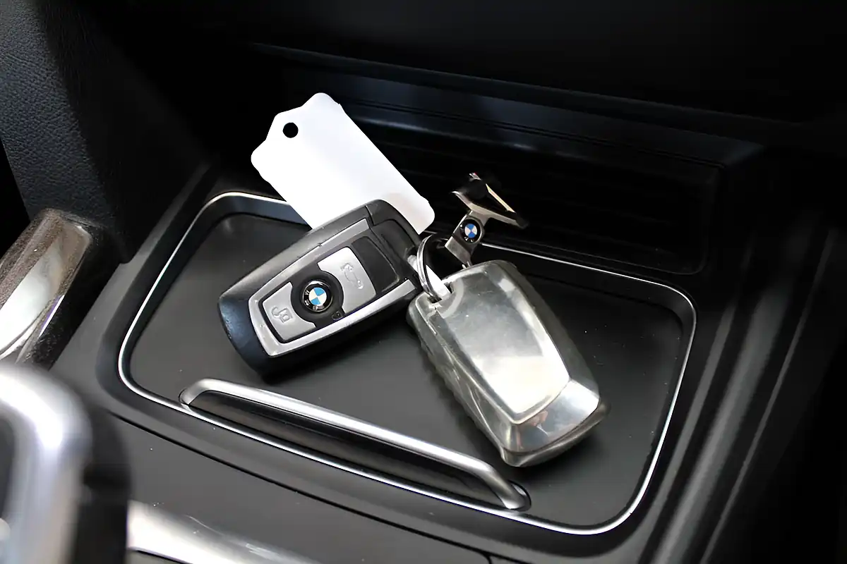 Used 2016 BMW 4 Series Luxury Grey - Interior and Exterior details 20