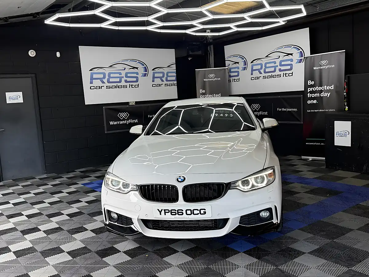 Used 2016 BMW 4 Series M Sport Alpine White - Interior and Exterior details 11