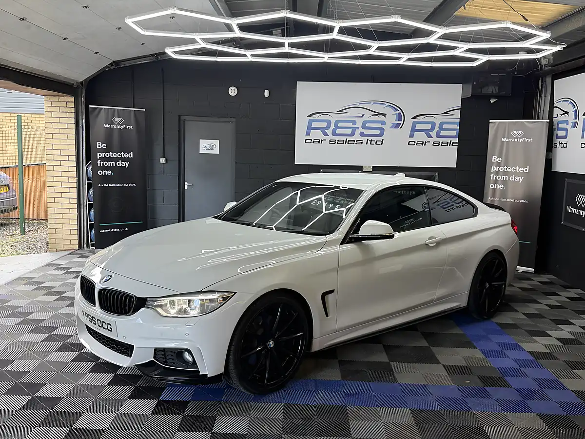Used 2016 BMW 4 Series M Sport Alpine White - Interior and Exterior details 9