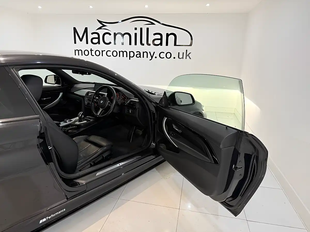 Used 2016 BMW 4 Series M Sport Black - Interior and Exterior details 14