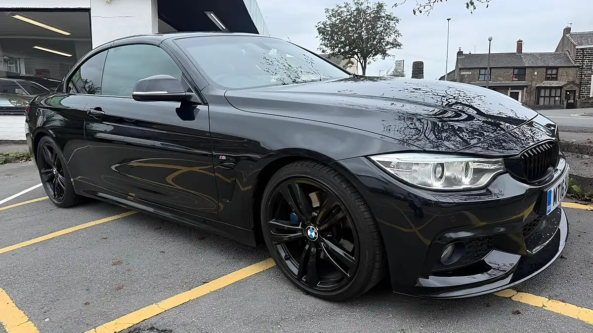 Used 2016 BMW 4 Series M Sport Black - Front View