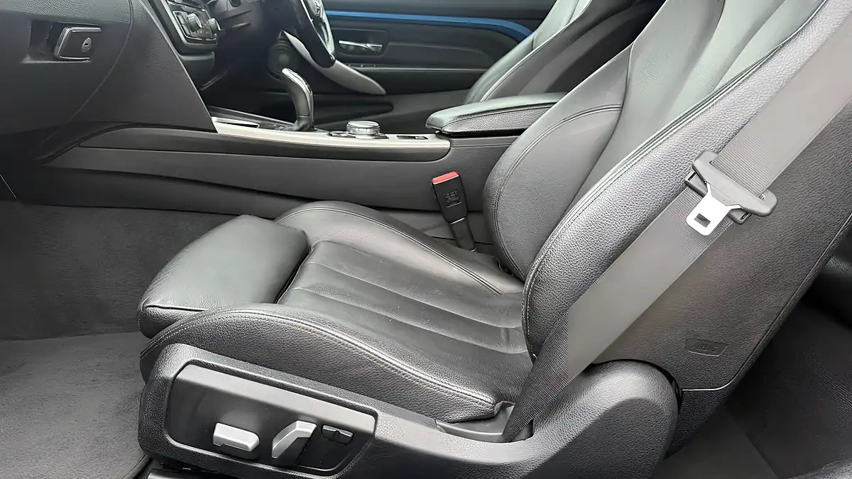 Used 2016 BMW 4 Series M Sport Black - Interior and Exterior details 17