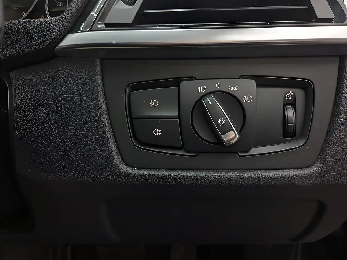 Used 2016 BMW 4 Series M Sport Black Sapphire - Interior and Exterior details 17