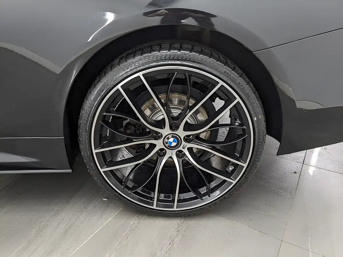 Used 2016 BMW 4 Series M Sport Black Sapphire - Interior and Exterior details 5