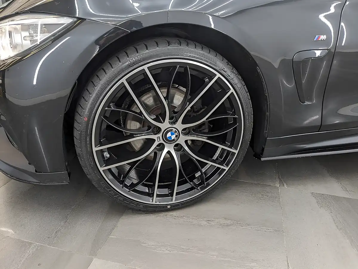 Used 2016 BMW 4 Series M Sport Black Sapphire - Interior and Exterior details 6