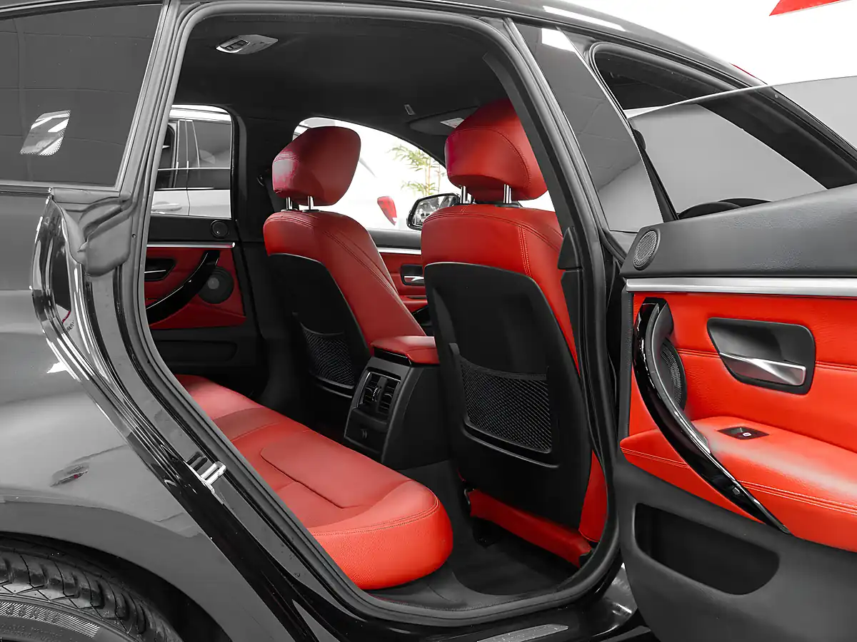 Used 2016 BMW 4 Series M Sport Black Sapphire - Interior and Exterior details 15