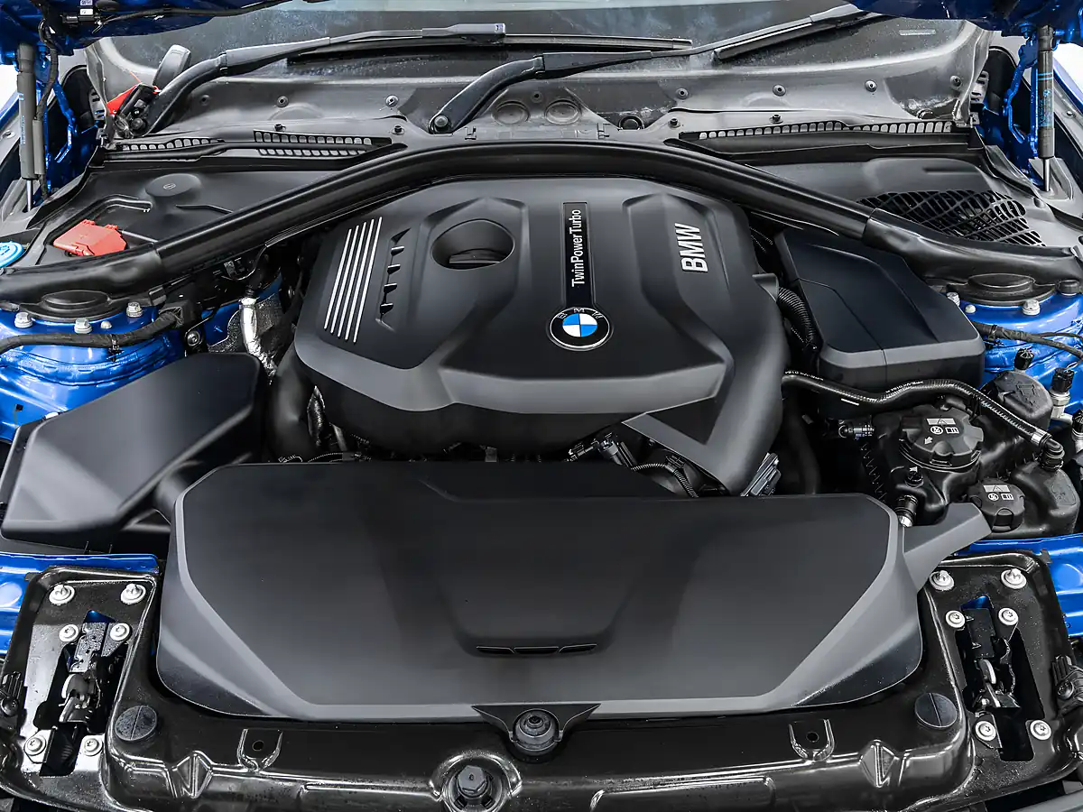 Used 2016 BMW 4 Series M Sport Estoril Blue - Interior and Exterior details 16
