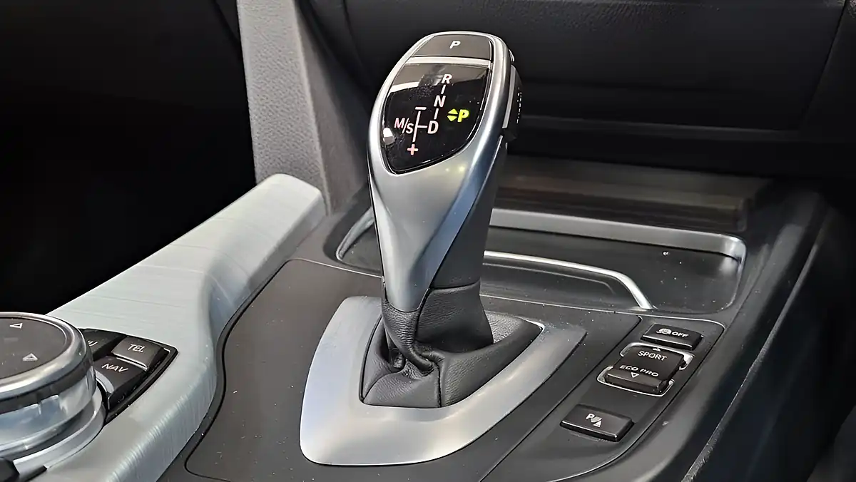 Used 2016 BMW 4 Series M Sport Grey - Interior and Exterior details 14
