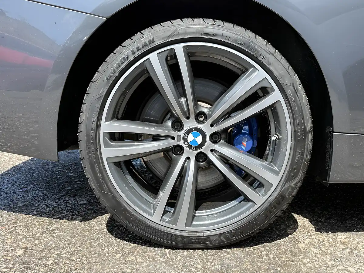 Used 2016 BMW 4 Series M Sport Grey - Interior and Exterior details 10