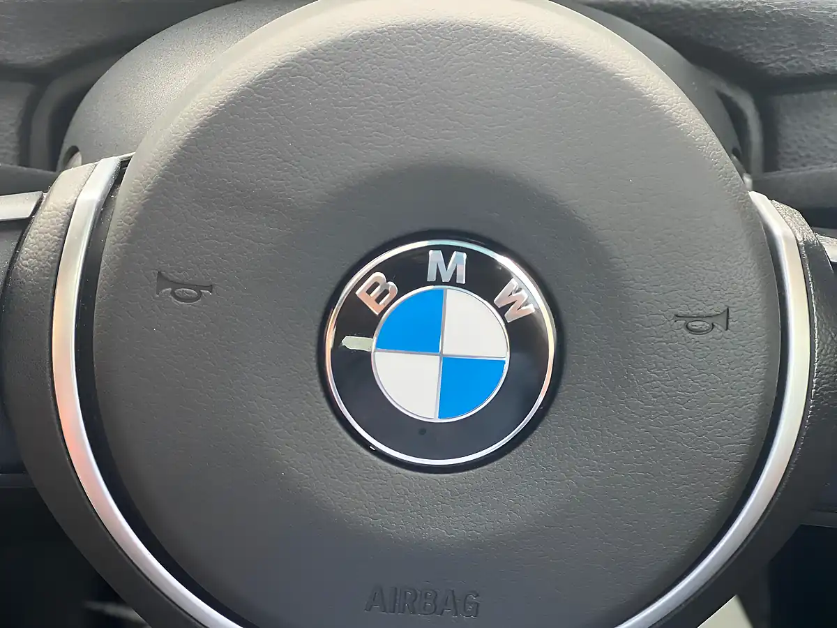 Used 2016 BMW 4 Series M Sport Tanzanite Blue - Interior and Exterior details 18