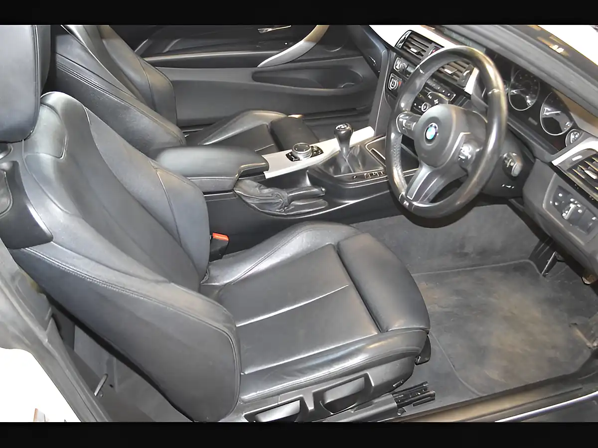 Used 2016 BMW 4 Series M Sport White - Interior and Exterior details 12
