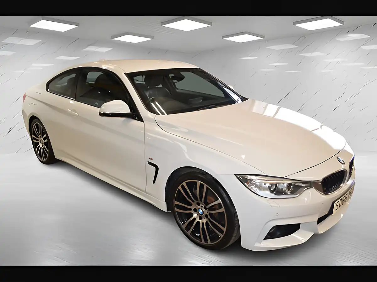 Used 2016 BMW 4 Series M Sport White - Interior and Exterior details 4
