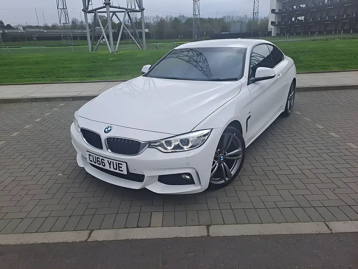 Used 2016 BMW 4 Series M Sport White - Front View