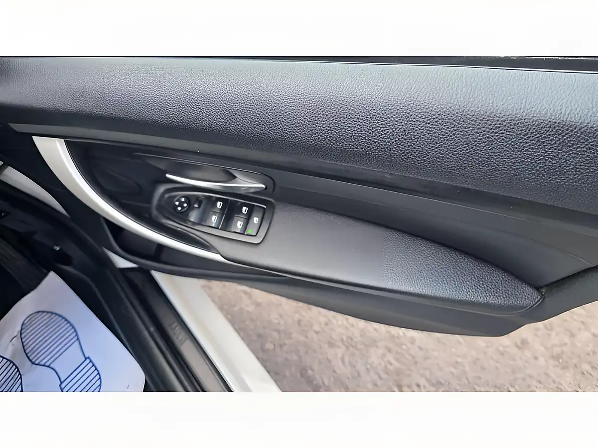 Used 2016 BMW 4 Series Se White - Interior and Exterior details 12