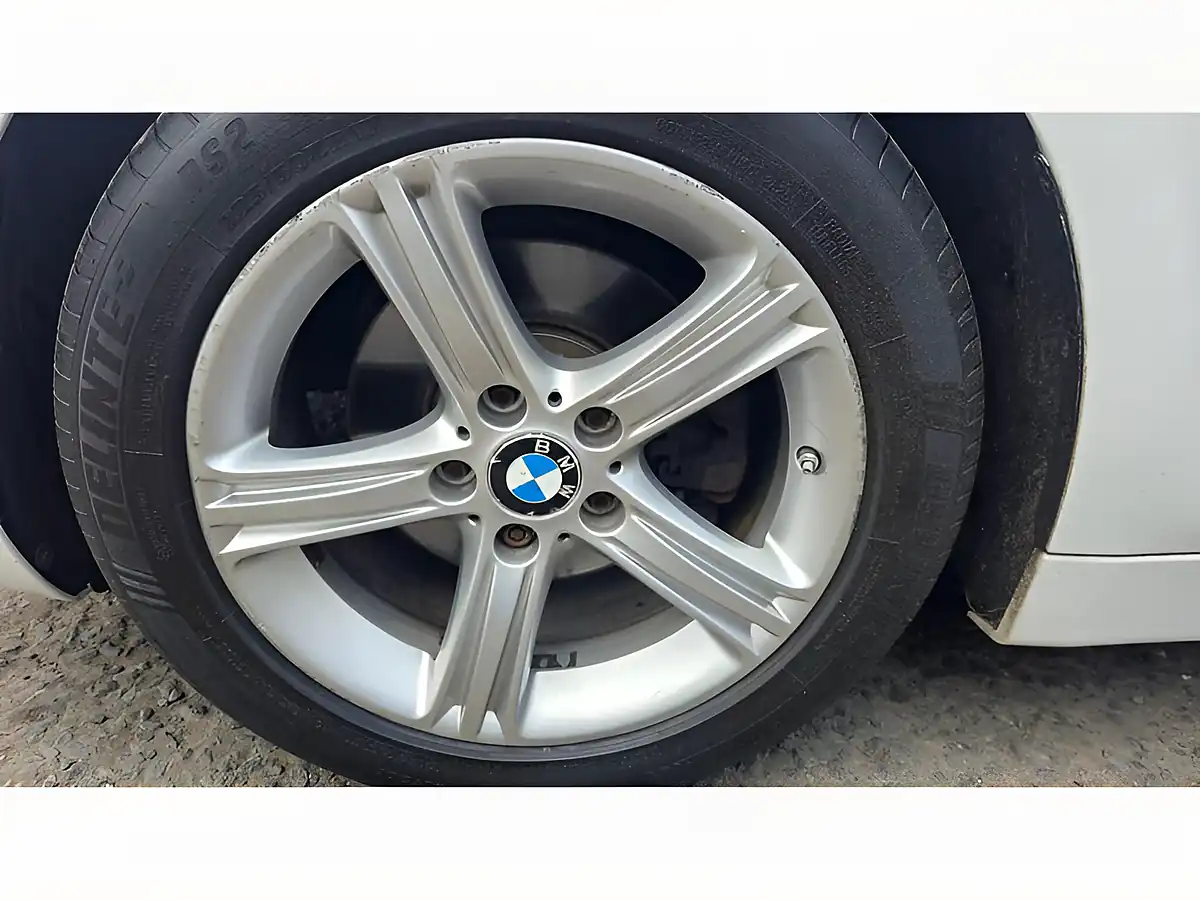 Used 2016 BMW 4 Series Se White - Interior and Exterior details 19