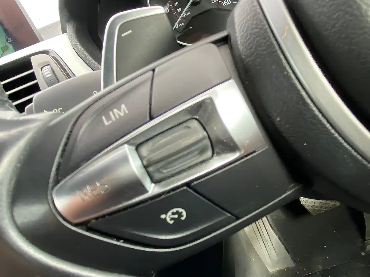 Used 2016 BMW 430d M Sport White - Interior and Exterior details 16