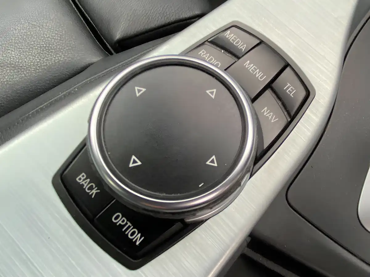 Used 2016 BMW 430d M Sport White - Interior and Exterior details 17