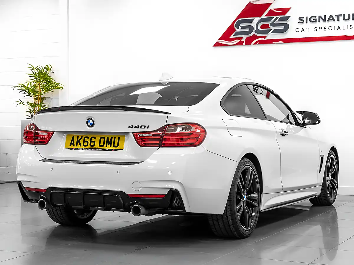 Used 2016 BMW 440i M Sport Alpine White - Interior and Exterior details 3