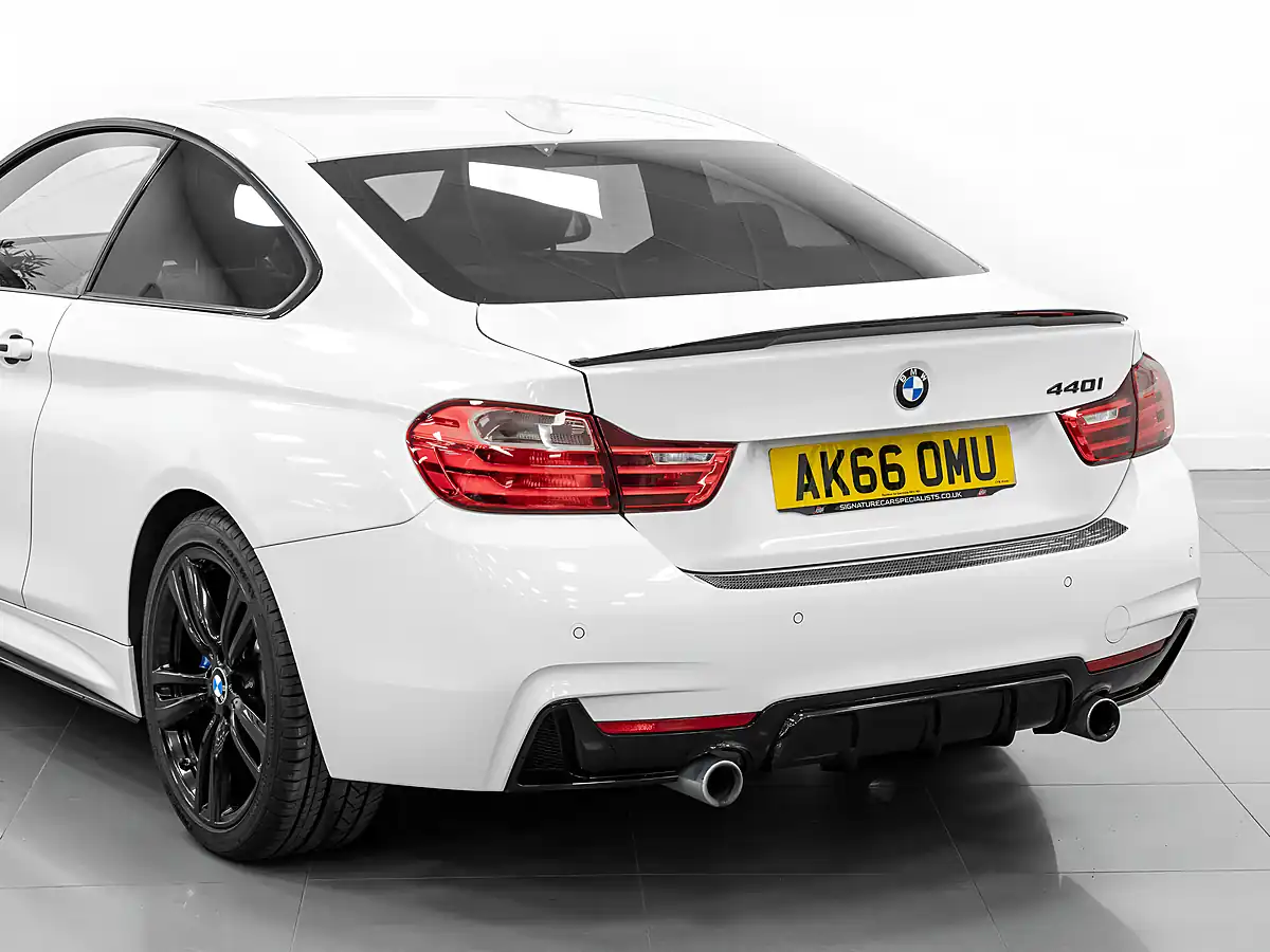 Used 2016 BMW 440i M Sport Alpine White - Interior and Exterior details 8