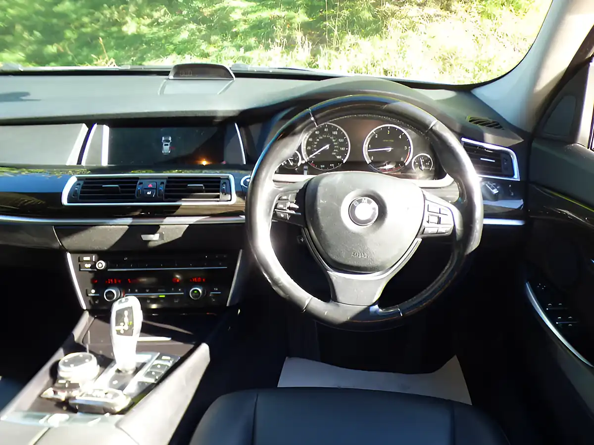 Used 2016 BMW 5 Series Gran Turismo Luxury GT Silver - Interior and Exterior details 16