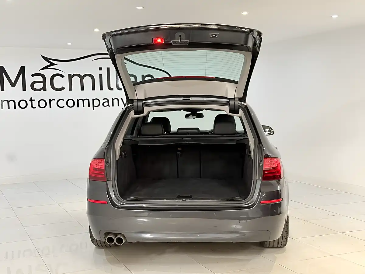 Used 2016 BMW 5 Series Luxury Touring Grey - Interior and Exterior details 12