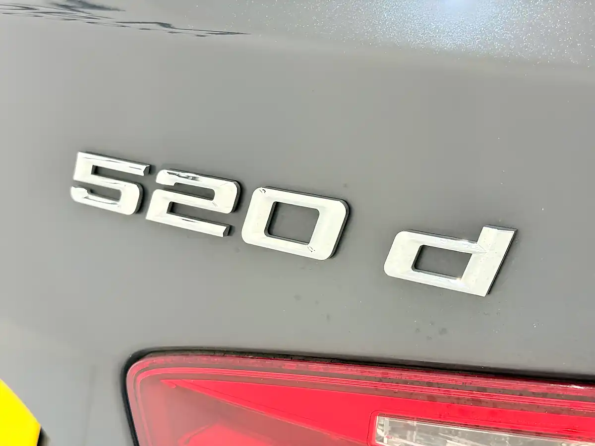 Used 2016 BMW 5 Series Luxury Touring Grey - Interior and Exterior details 17