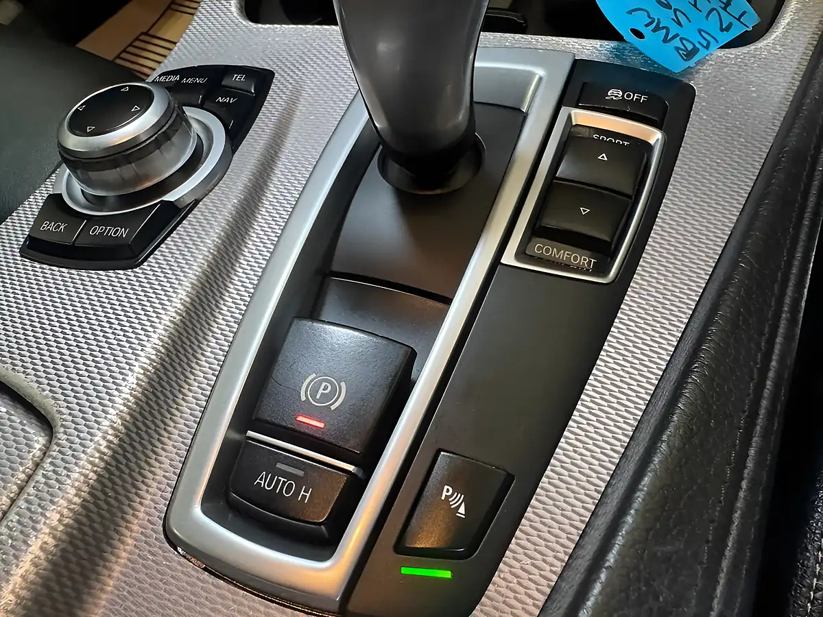 Used 2016 BMW 5 Series M Sport Black - Interior and Exterior details 17