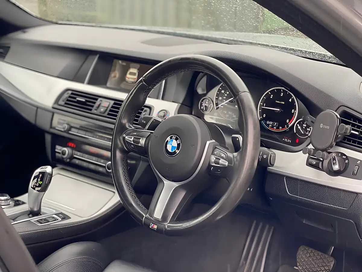 Used 2016 BMW 5 Series M Sport Silver - Interior and Exterior details 16