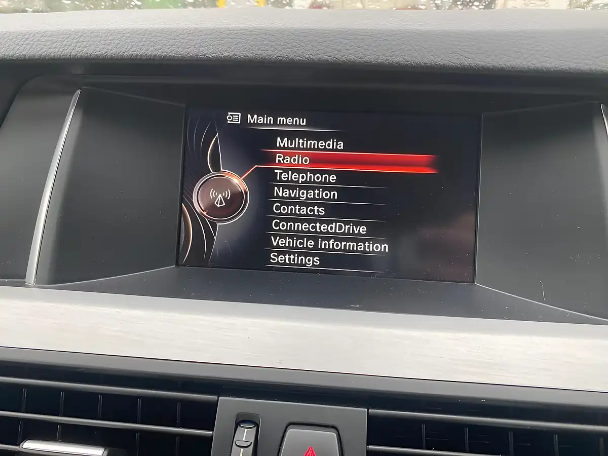 Used 2016 BMW 5 Series M Sport Silver - Interior and Exterior details 12